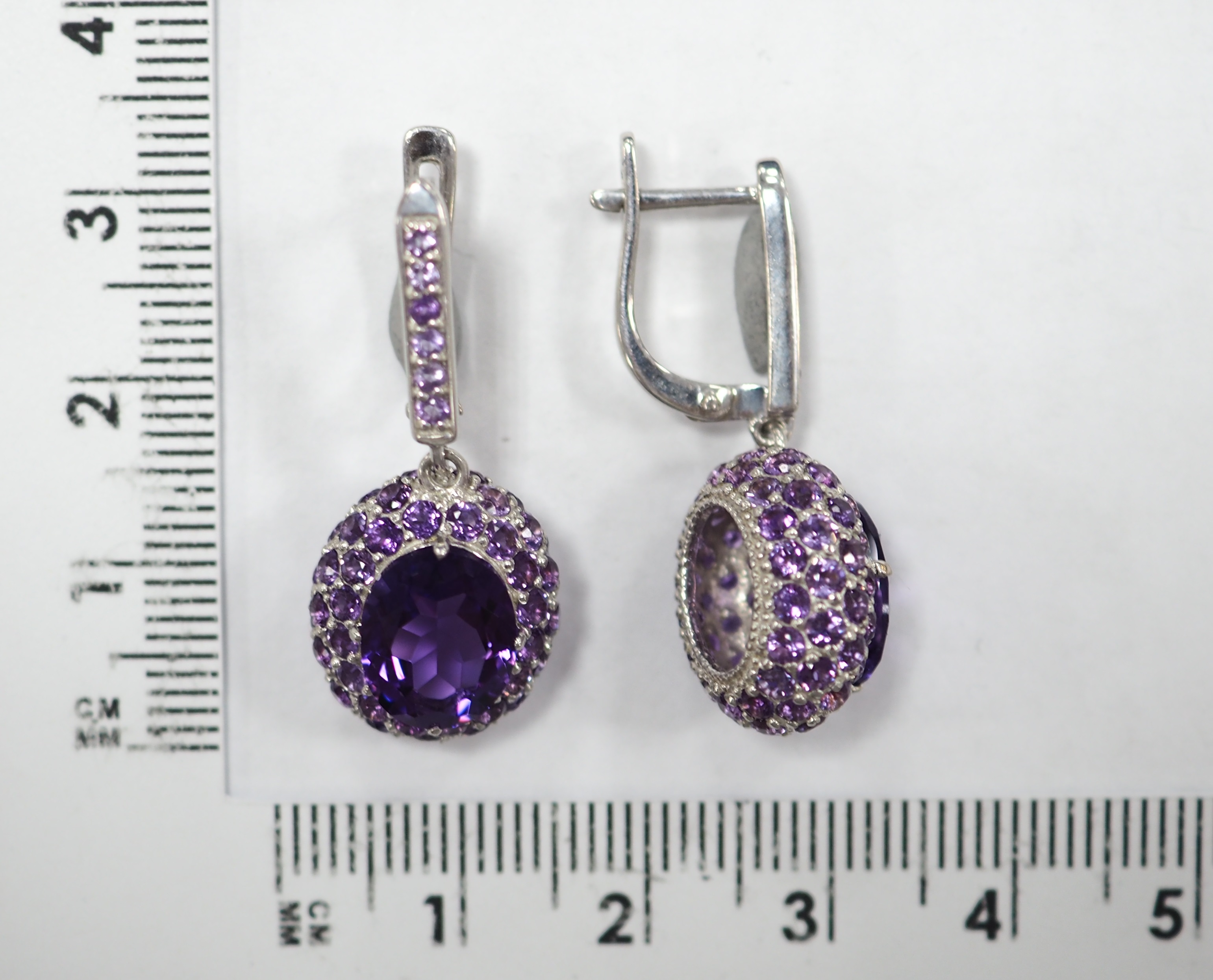 Серебряные серьги с аметистами